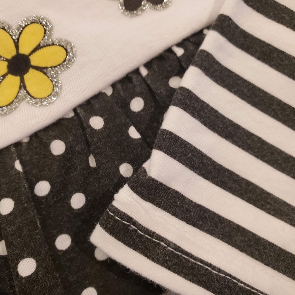 4for$20!! Adorable 2pc outfit for baby girl 12m - Picture 2 of 4